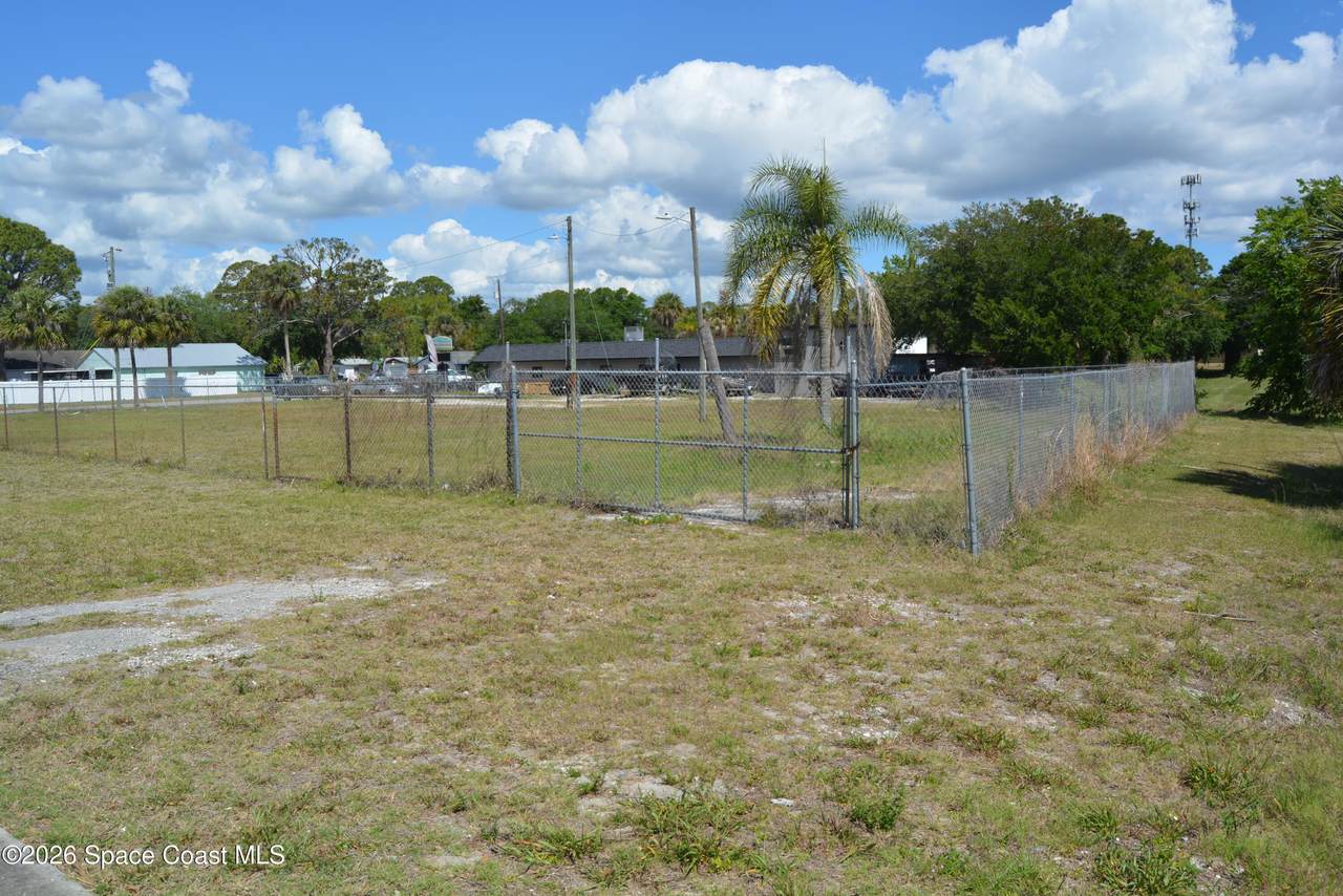 https://bt-photos.global.ssl.fastly.net/spacecoast/1280_boomver_1_1075985-2.jpg