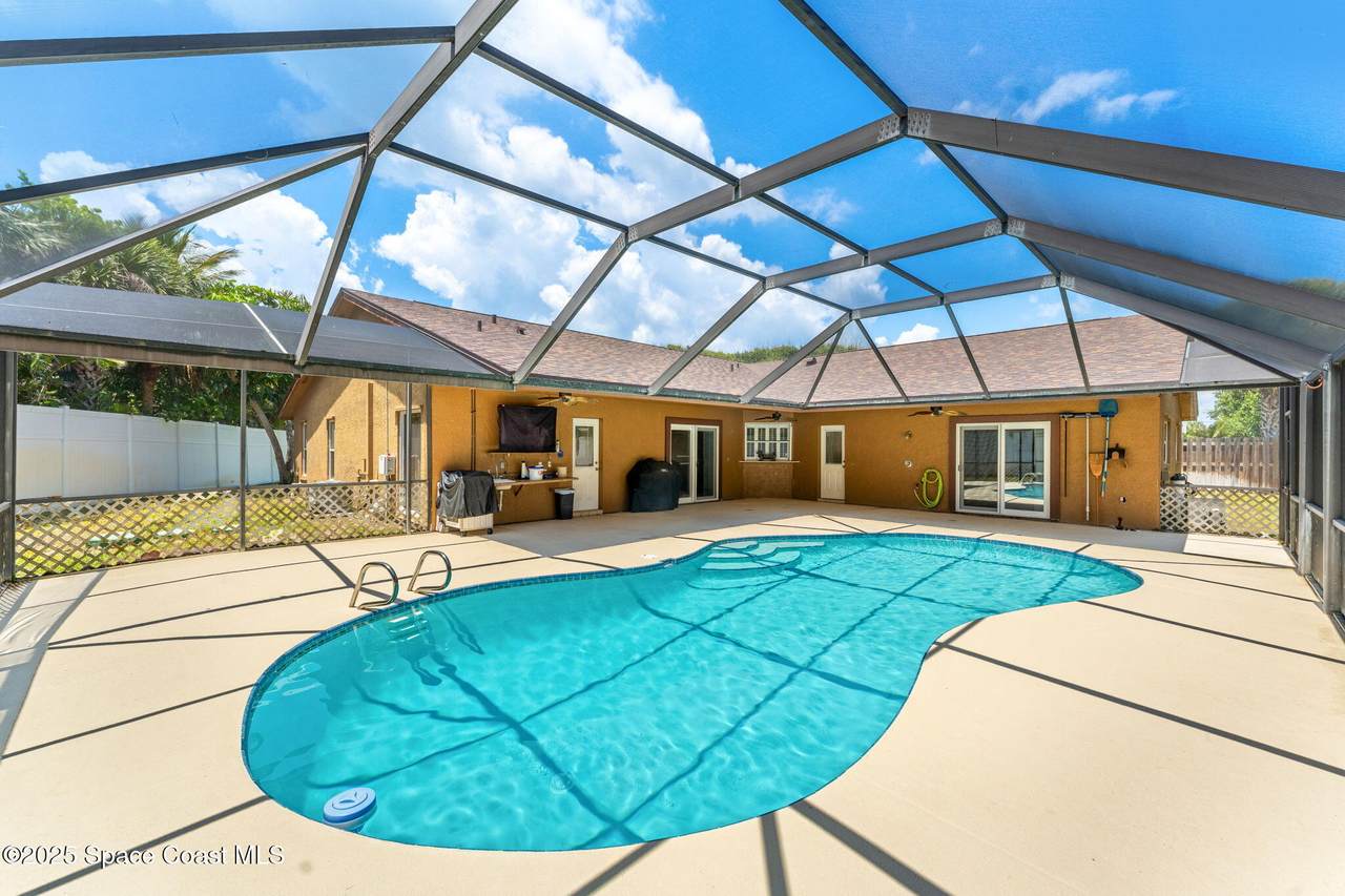 36 Mohican Way - Photo 1
