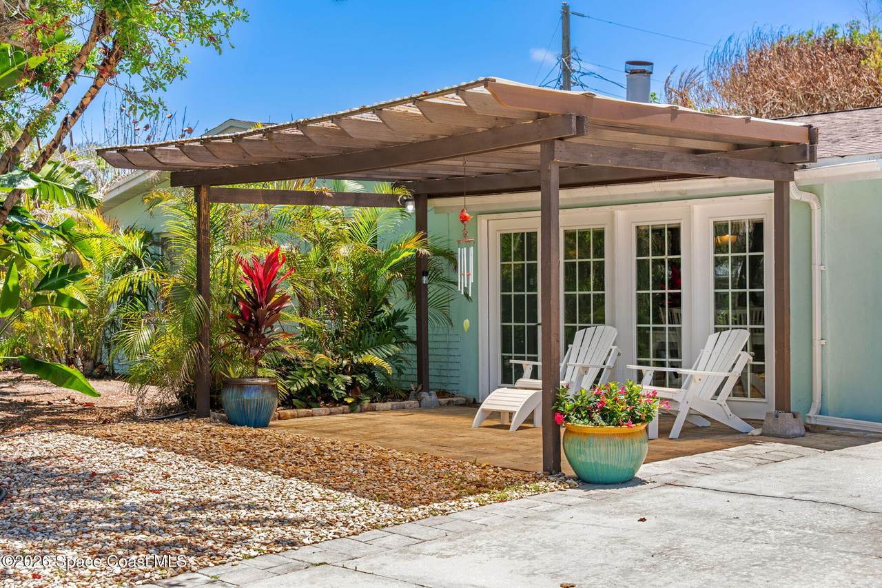 https://bt-photos.global.ssl.fastly.net/spacecoast/1280_boomver_1_1076230-2.jpg
