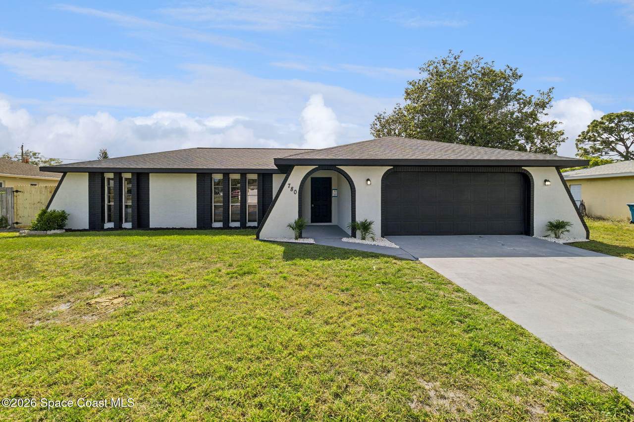 780 Chelsea Avenue - Photo 1