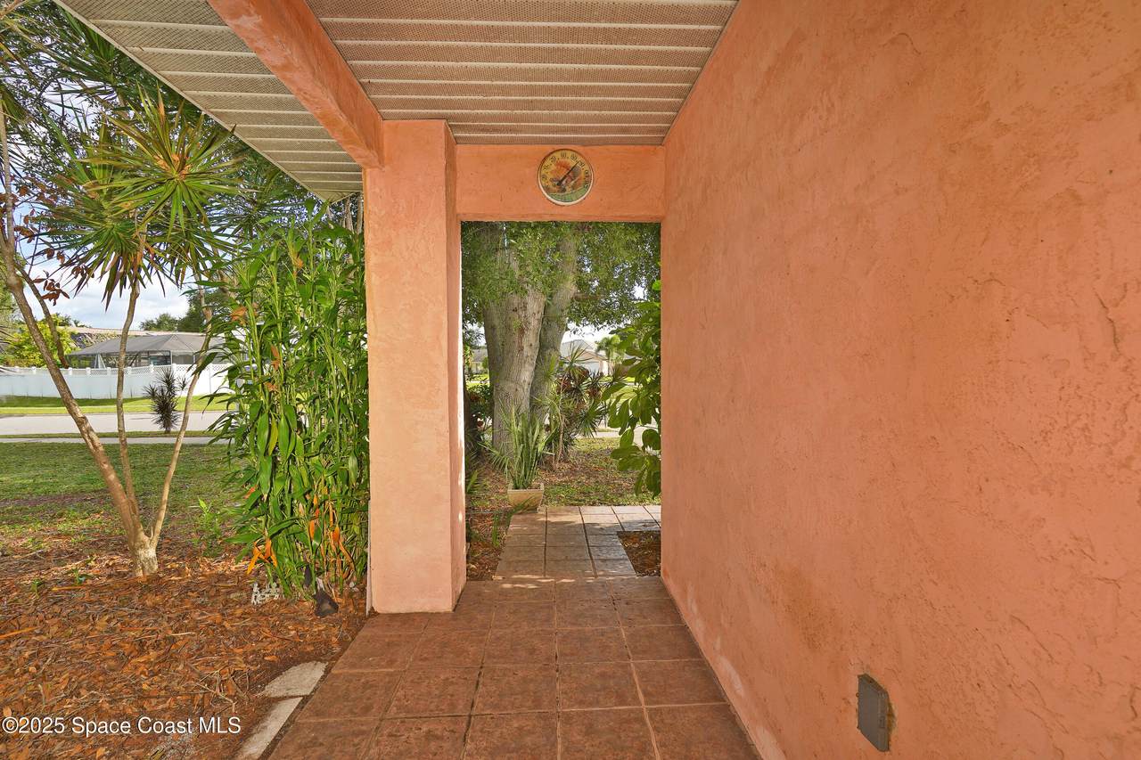 https://bt-photos.global.ssl.fastly.net/spacecoast/1280_boomver_1_1076448-2.jpg