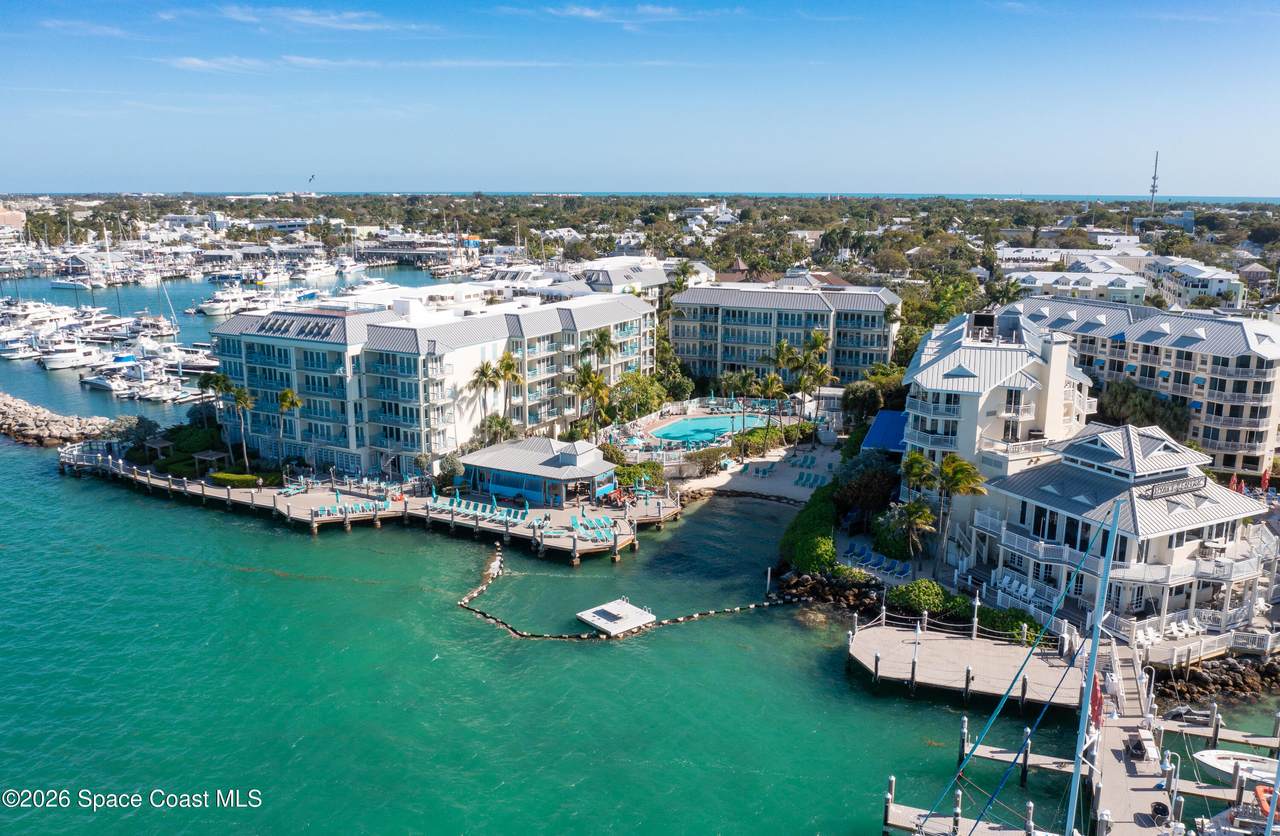 https://bt-photos.global.ssl.fastly.net/spacecoast/1280_boomver_1_1076554-2.jpg
