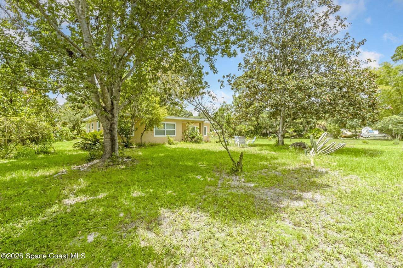 175 Valencia Road - Photo 1