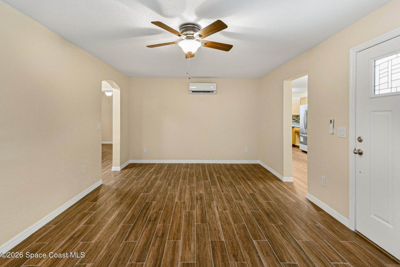 https://bt-photos.global.ssl.fastly.net/spacecoast/1280_boomver_1_1076655-2.jpg