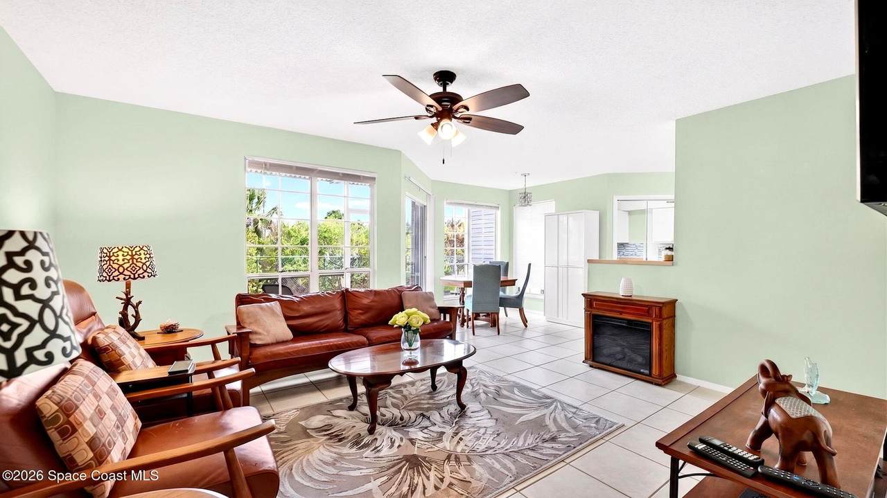 https://bt-photos.global.ssl.fastly.net/spacecoast/1280_boomver_1_1076770-2.jpg
