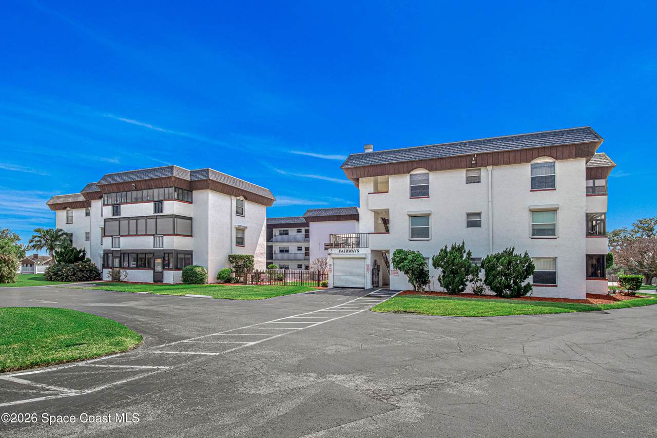 725 Port Malabar Boulevard - Photo 1