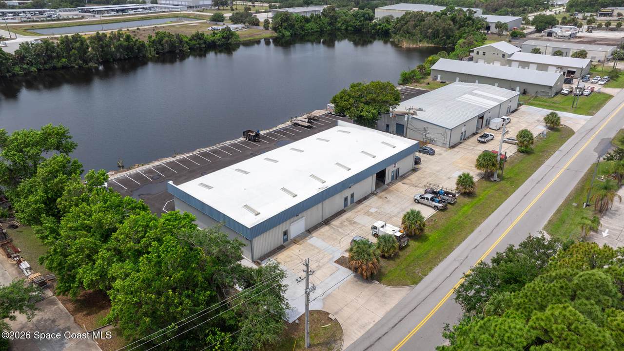 https://bt-photos.global.ssl.fastly.net/spacecoast/1280_boomver_1_1077425-2.jpg