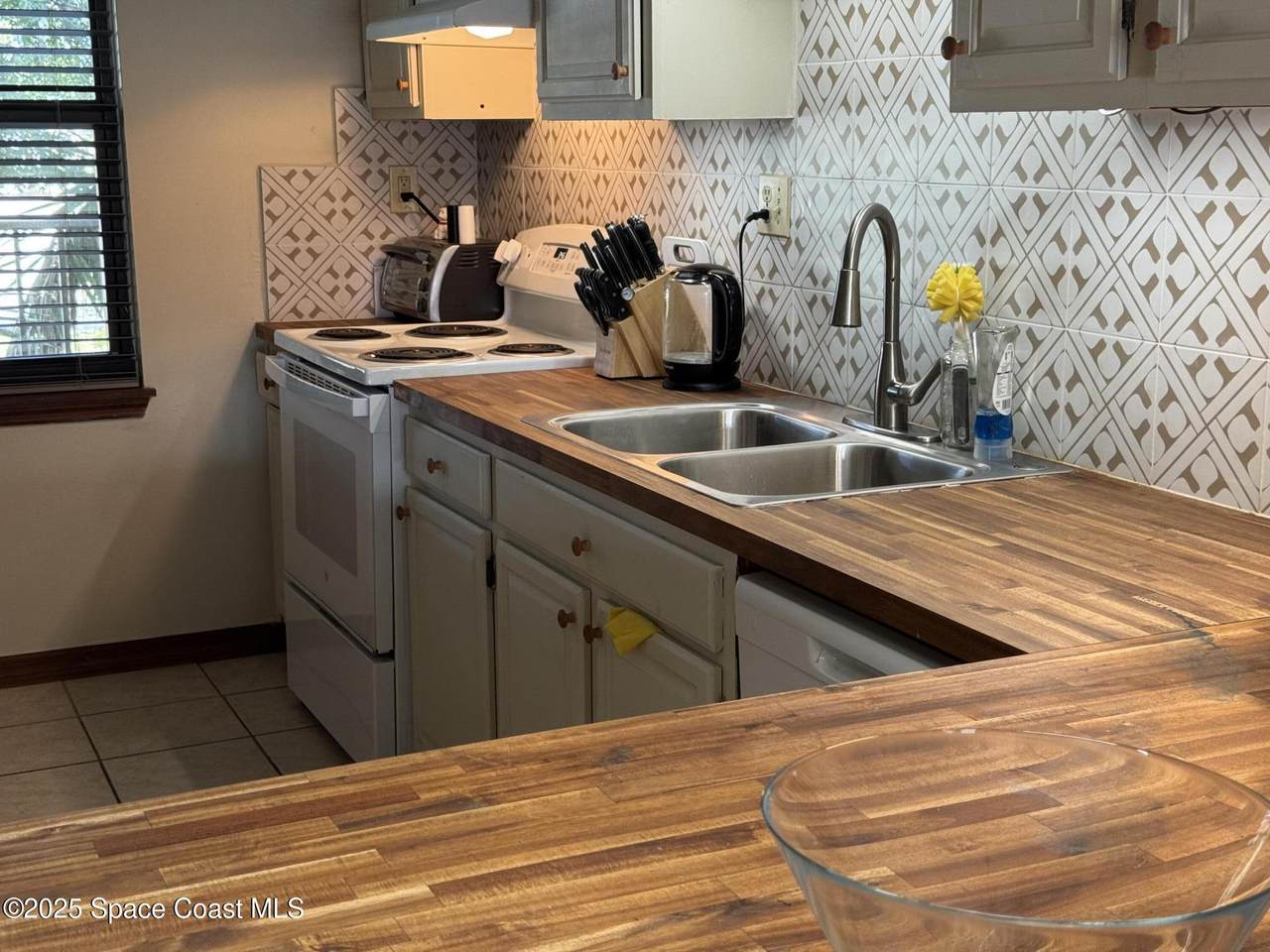 https://bt-photos.global.ssl.fastly.net/spacecoast/1280_boomver_1_1077514-2.jpg