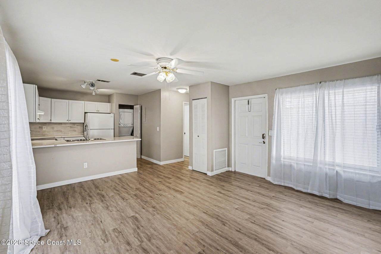 https://bt-photos.global.ssl.fastly.net/spacecoast/1280_boomver_1_1077710-2.jpg