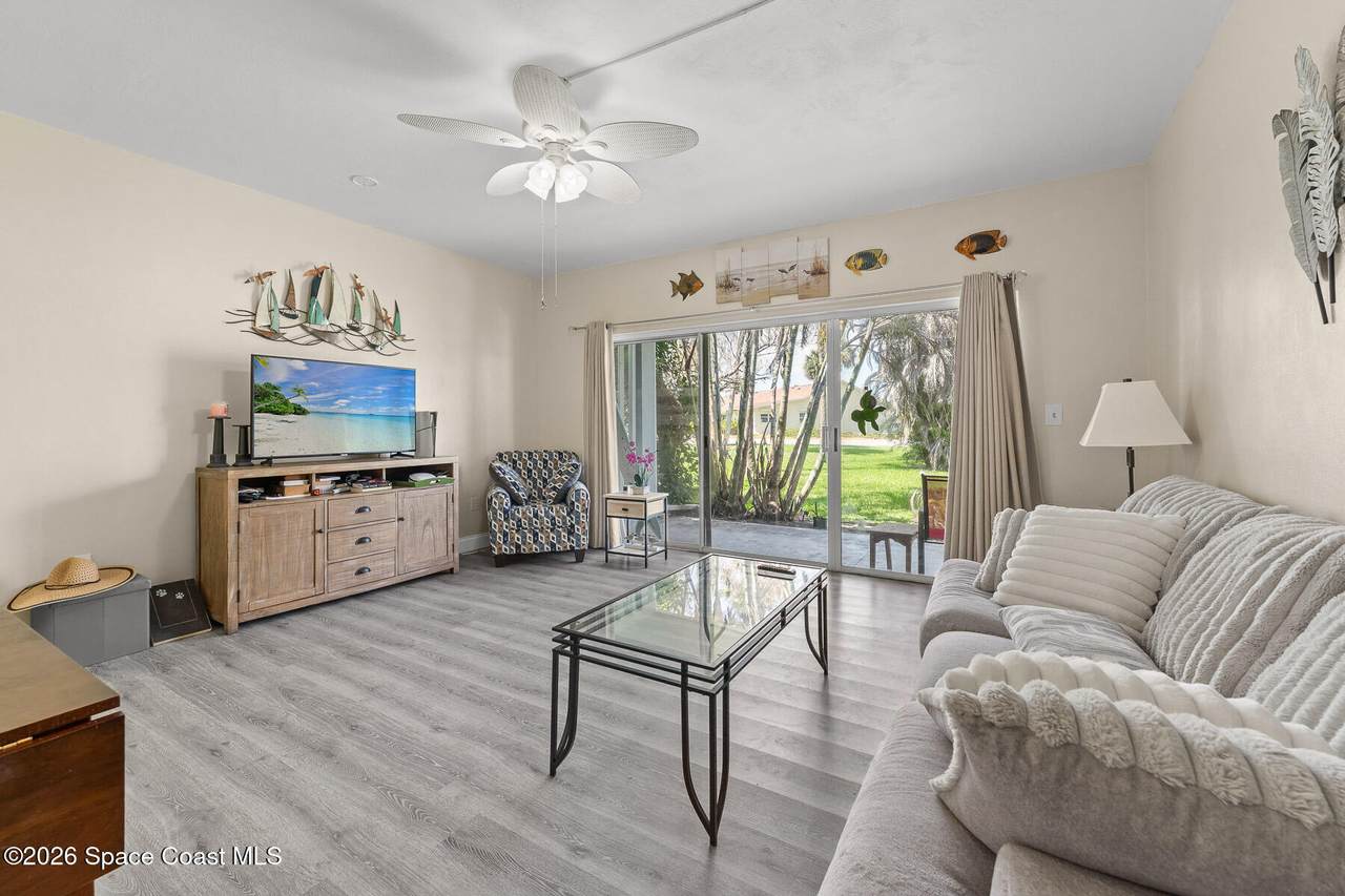 https://bt-photos.global.ssl.fastly.net/spacecoast/1280_boomver_1_1077801-2.jpg