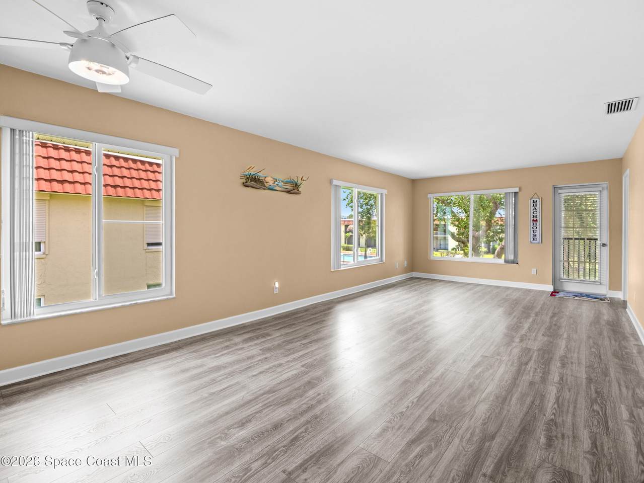 https://bt-photos.global.ssl.fastly.net/spacecoast/1280_boomver_1_1077835-2.jpg