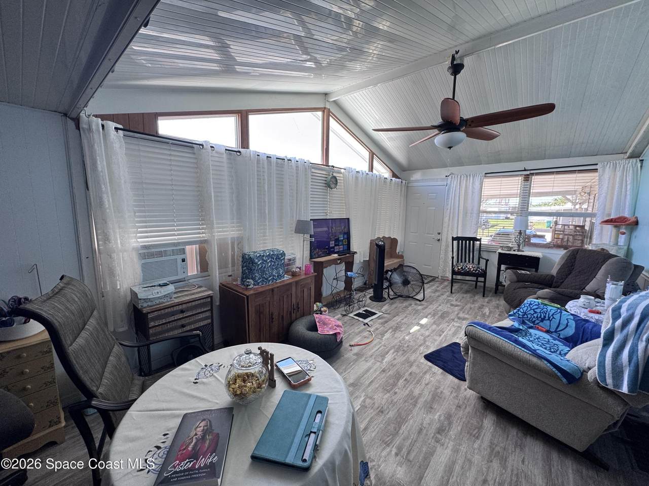 https://bt-photos.global.ssl.fastly.net/spacecoast/1280_boomver_1_1077870-2.jpg
