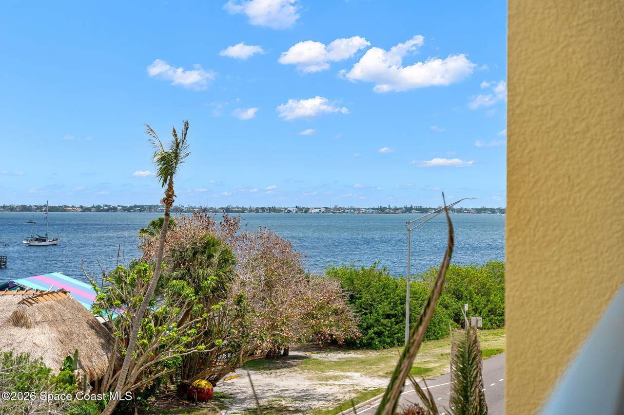 https://bt-photos.global.ssl.fastly.net/spacecoast/1280_boomver_1_1078129-2.jpg