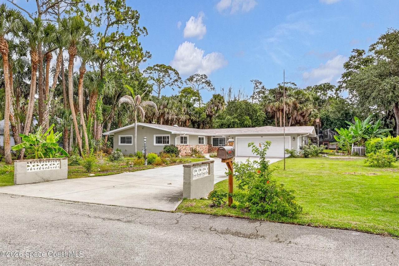 366 Ibis Court - Photo 1