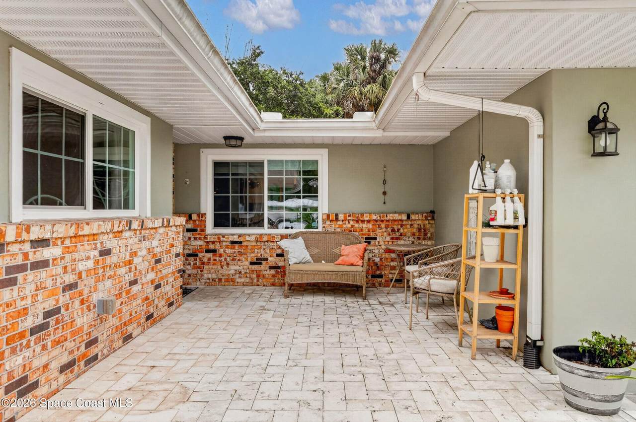https://bt-photos.global.ssl.fastly.net/spacecoast/1280_boomver_1_1078199-2.jpg