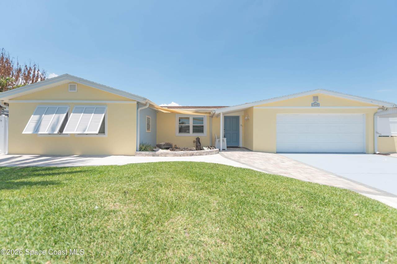 444 Finch Drive - Photo 1
