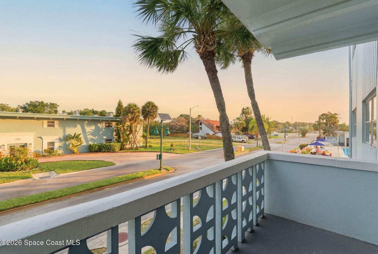 https://bt-photos.global.ssl.fastly.net/spacecoast/1280_boomver_1_1078908-2.jpg