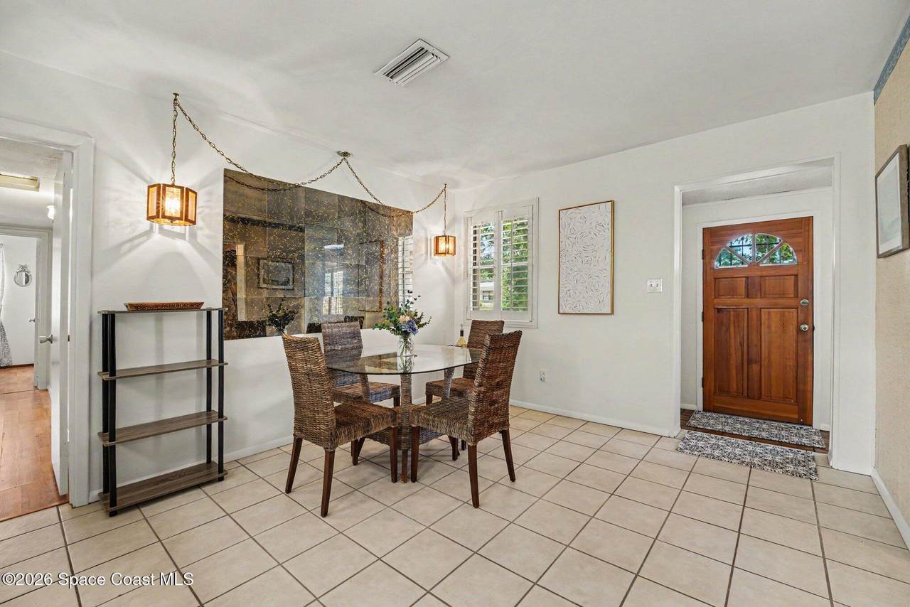 https://bt-photos.global.ssl.fastly.net/spacecoast/1280_boomver_1_1078998-2.jpg