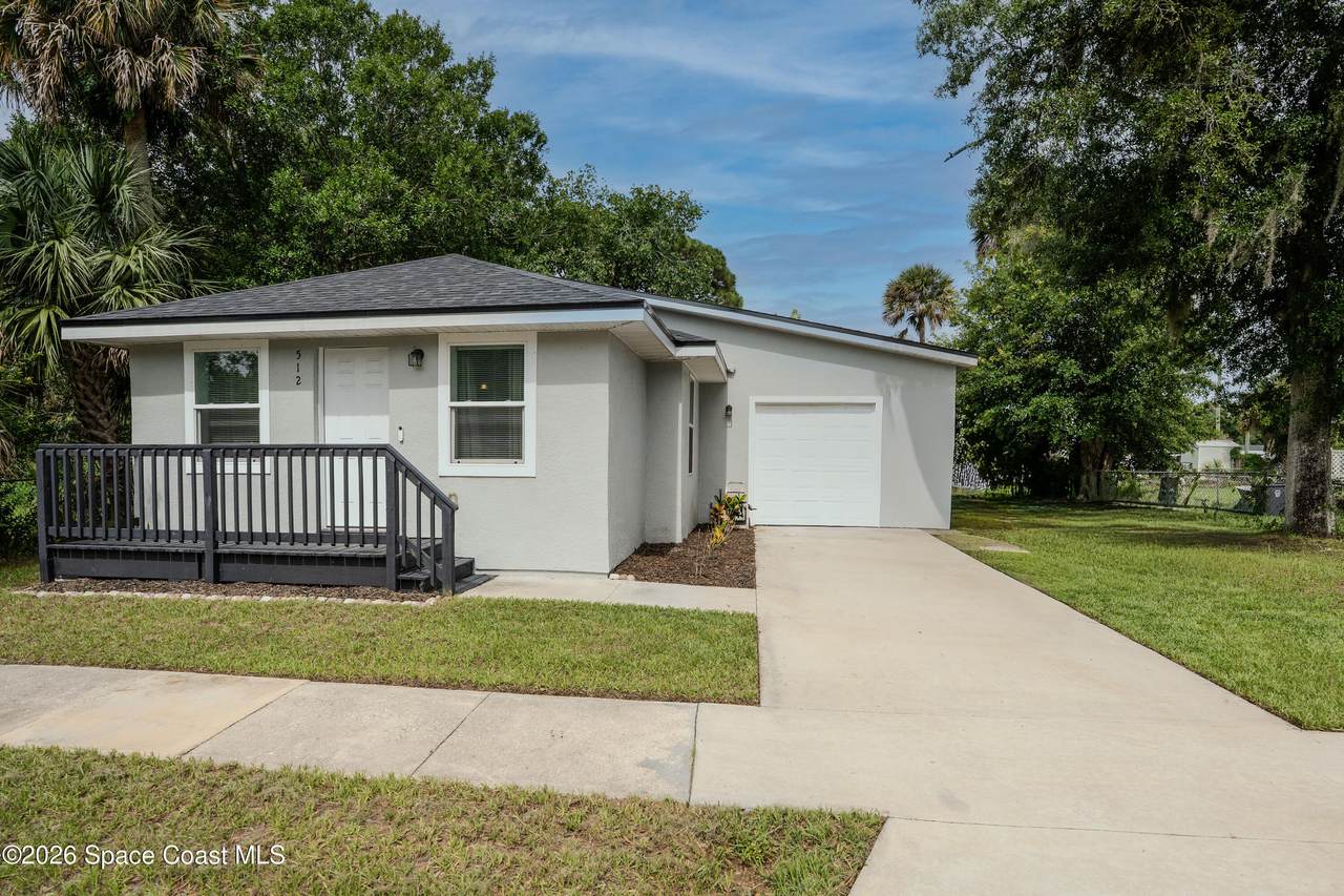 512 Canaveral Avenue - Photo 1