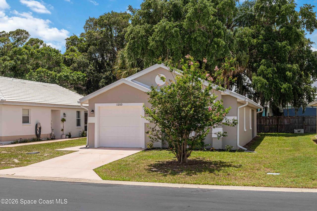 https://bt-photos.global.ssl.fastly.net/spacecoast/1280_boomver_1_1079321-2.jpg
