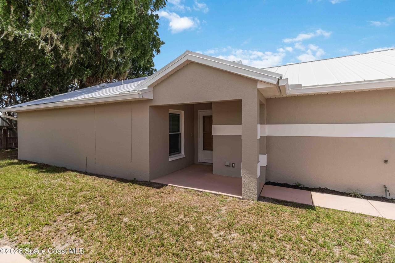https://bt-photos.global.ssl.fastly.net/spacecoast/1280_boomver_1_1079321-2.jpg