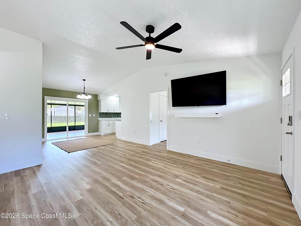 https://bt-photos.global.ssl.fastly.net/spacecoast/1280_boomver_1_1079479-2.jpg