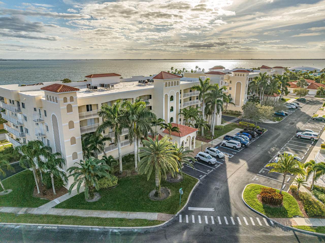 https://bt-photos.global.ssl.fastly.net/spacecoast/1280_boomver_1_1079494-2.jpg
