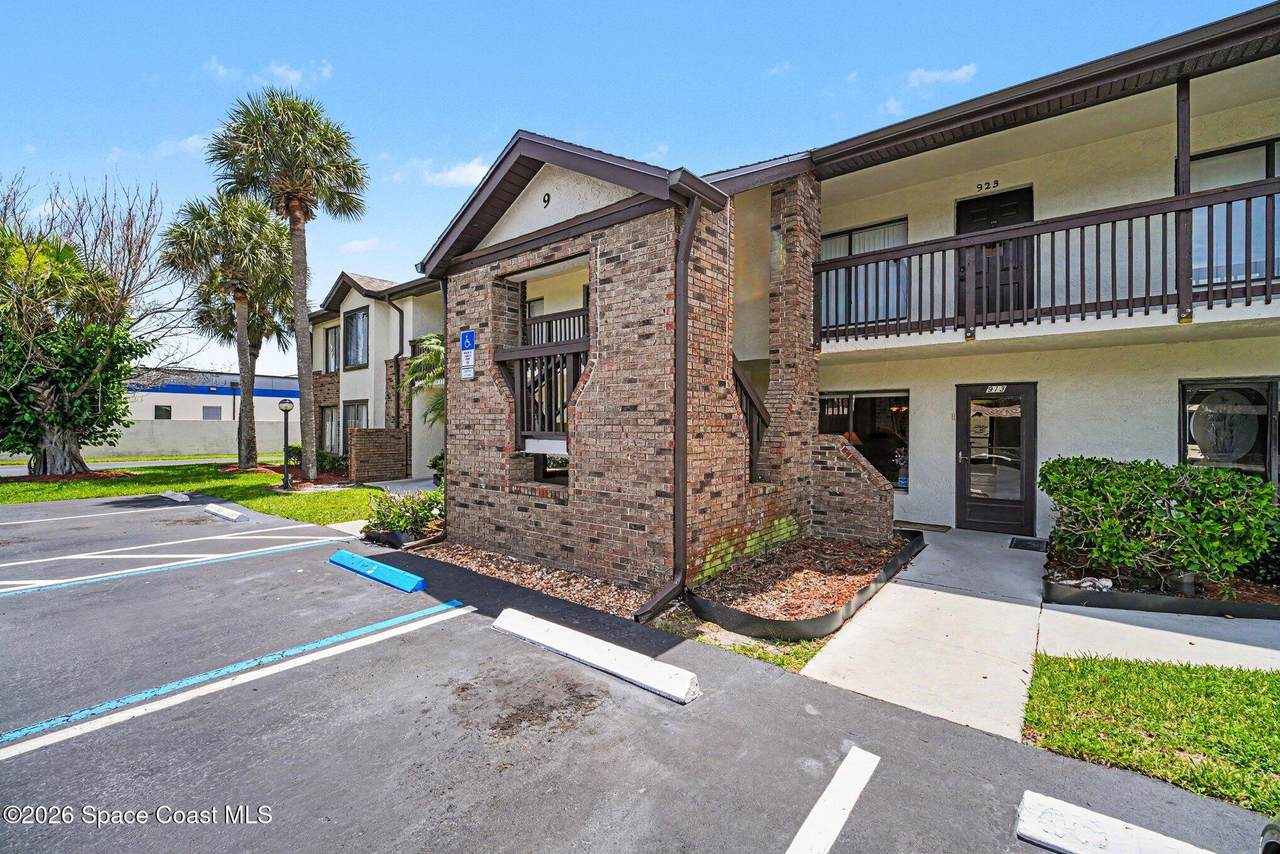 1515 Huntington Lane - Photo 1