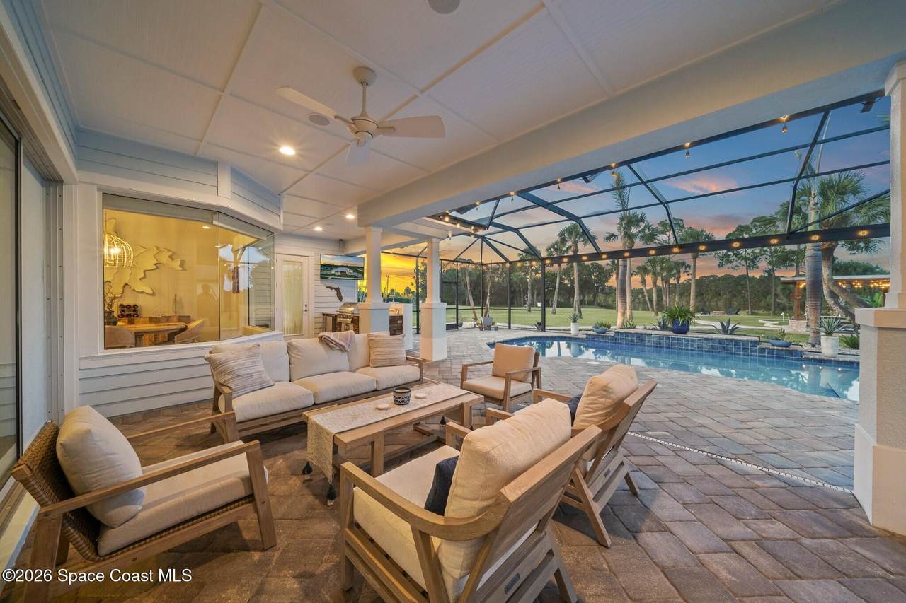 https://bt-photos.global.ssl.fastly.net/spacecoast/1280_boomver_1_1080021-2.jpg