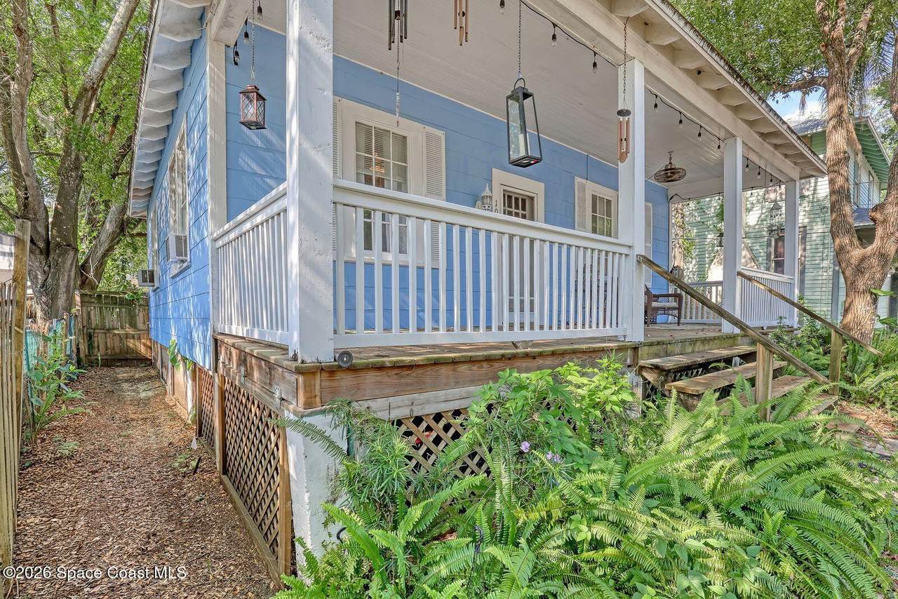 https://bt-photos.global.ssl.fastly.net/spacecoast/1280_boomver_1_1080078-2.jpg