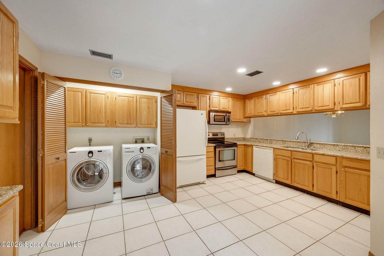 https://bt-photos.global.ssl.fastly.net/spacecoast/1280_boomver_1_1080174-2.jpg