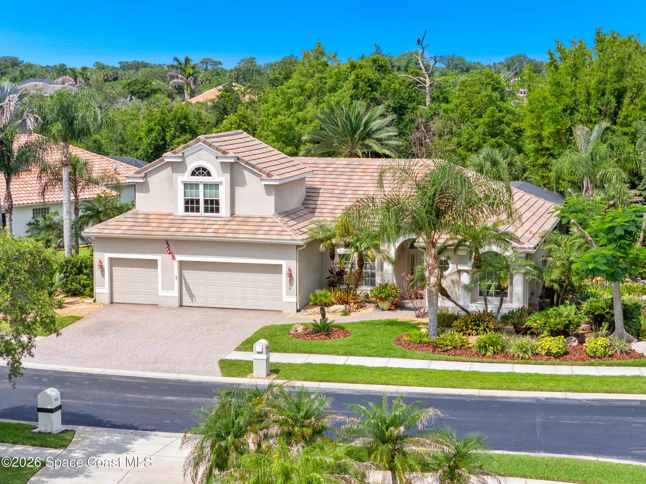https://bt-photos.global.ssl.fastly.net/spacecoast/1280_boomver_1_1080338-2.jpg