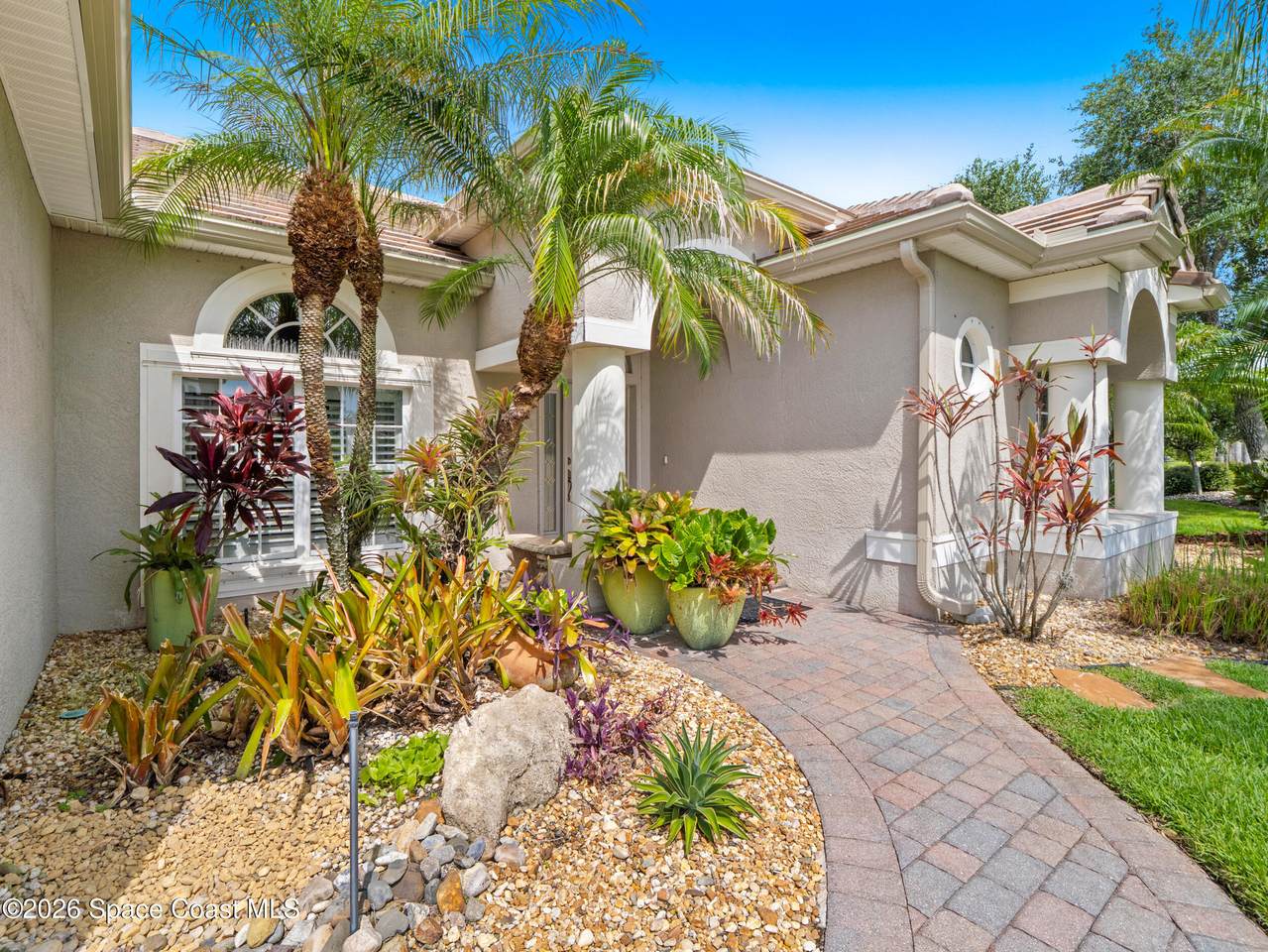 https://bt-photos.global.ssl.fastly.net/spacecoast/1280_boomver_1_1080338-2.jpg