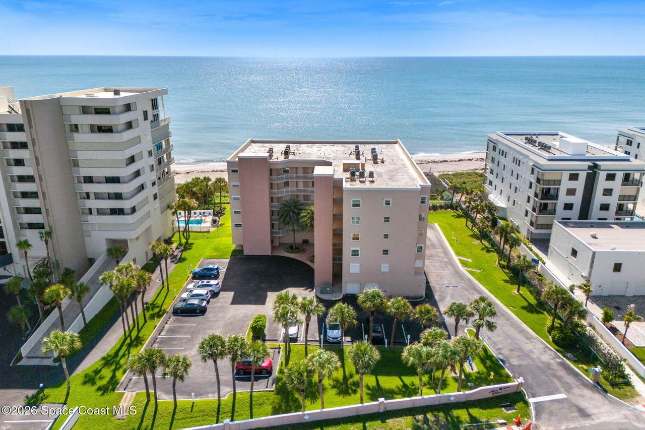 https://bt-photos.global.ssl.fastly.net/spacecoast/1280_boomver_1_1080383-2.jpg