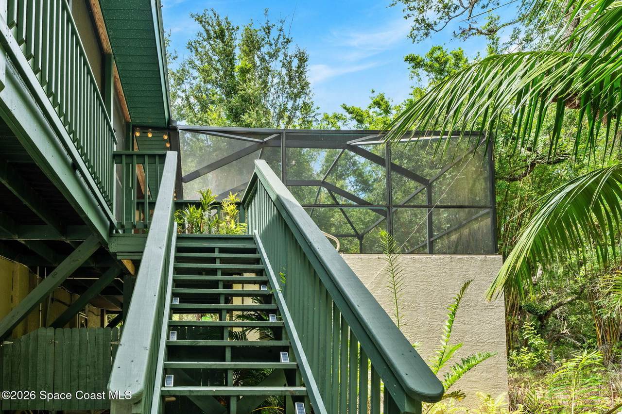 https://bt-photos.global.ssl.fastly.net/spacecoast/1280_boomver_1_1080467-2.jpg