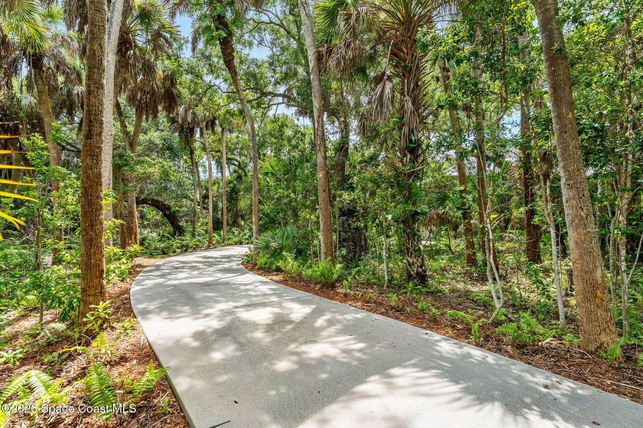 https://bt-photos.global.ssl.fastly.net/spacecoast/1280_boomver_1_1080467-2.jpg