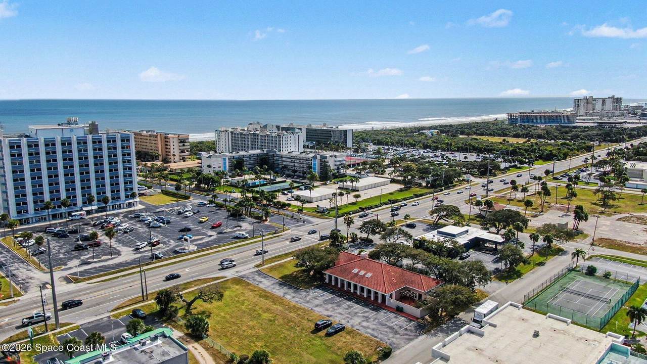 https://bt-photos.global.ssl.fastly.net/spacecoast/1280_boomver_1_1080474-2.jpg