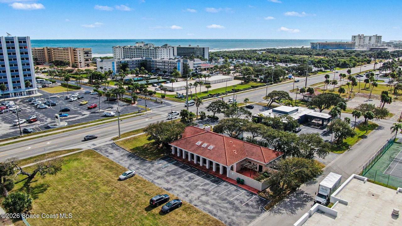 https://bt-photos.global.ssl.fastly.net/spacecoast/1280_boomver_1_1080474-2.jpg