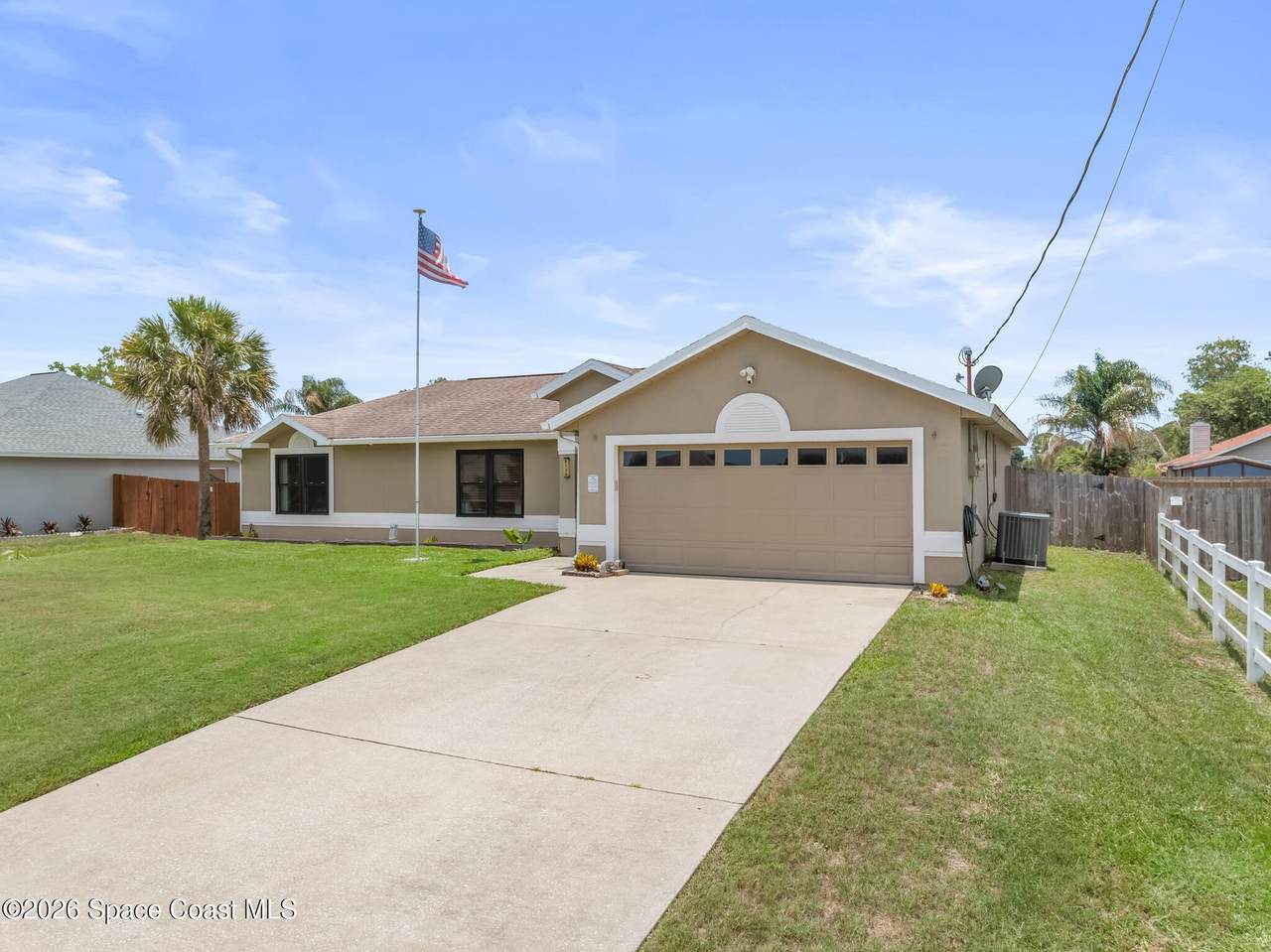 https://bt-photos.global.ssl.fastly.net/spacecoast/1280_boomver_1_1080570-2.jpg