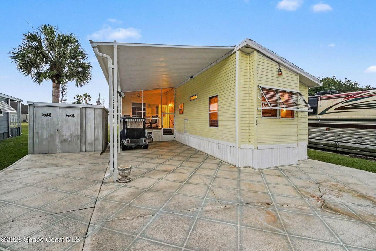 513 Lake Drive - Photo 1