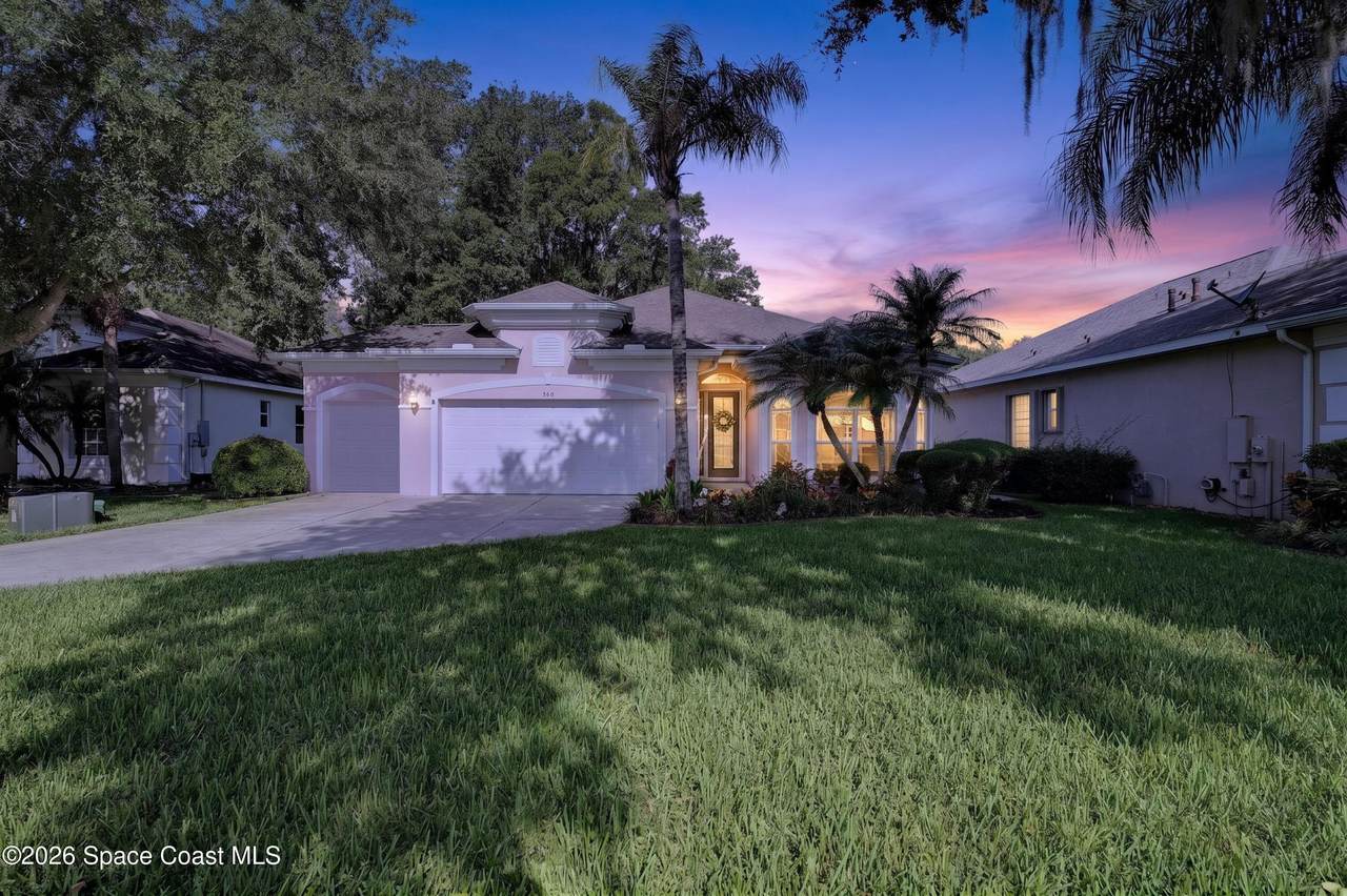 560 Greenleaf Lane - Photo 1