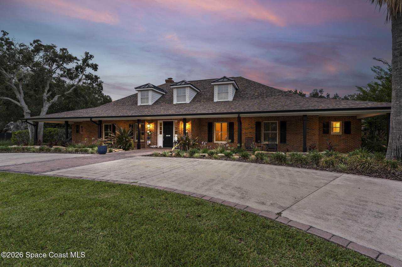 140 Crispin Street - Photo 1