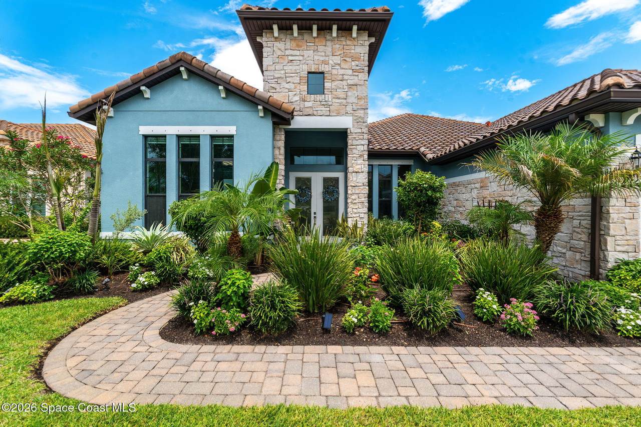 https://bt-photos.global.ssl.fastly.net/spacecoast/1280_boomver_1_1080899-2.jpg