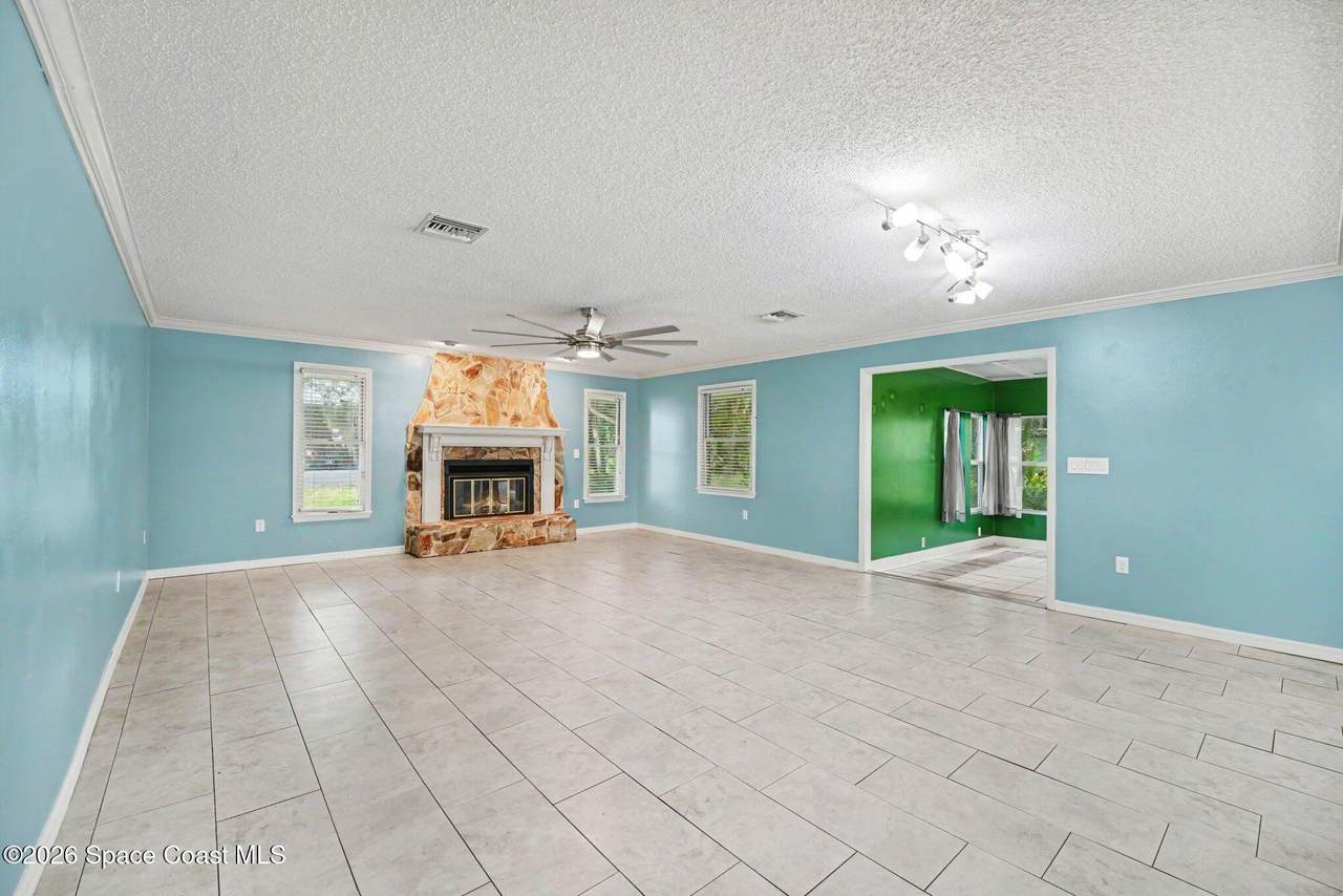 https://bt-photos.global.ssl.fastly.net/spacecoast/1280_boomver_1_1080992-2.jpg