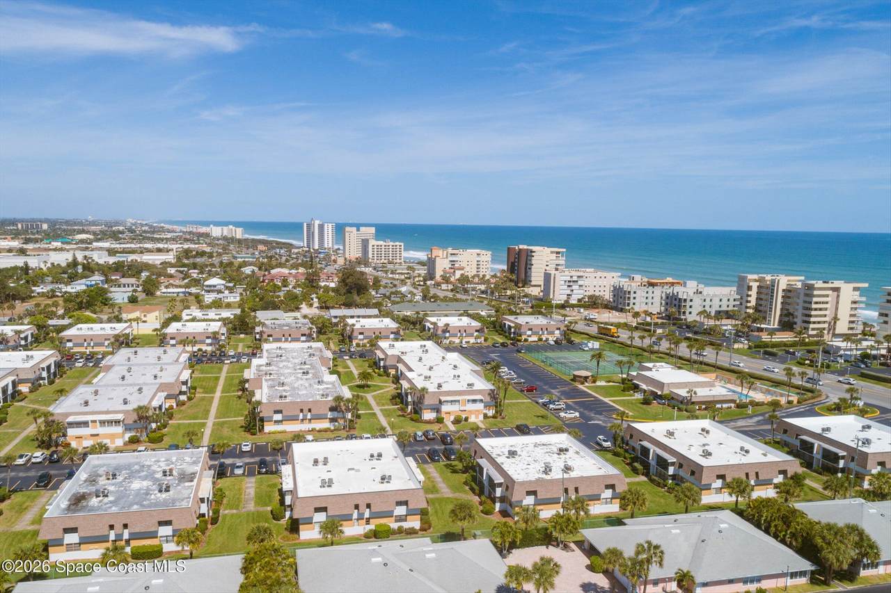 https://bt-photos.global.ssl.fastly.net/spacecoast/1280_boomver_1_1081003-2.jpg