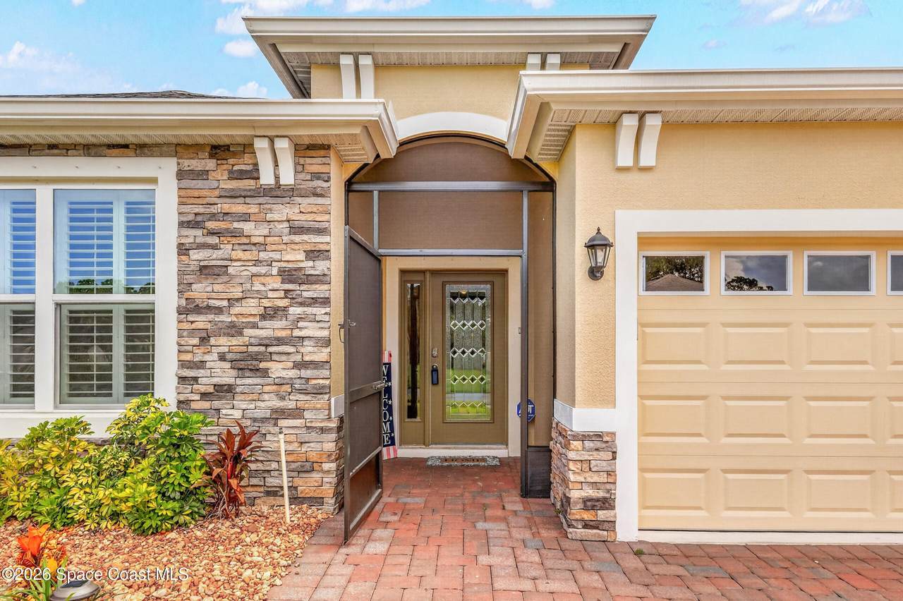 https://bt-photos.global.ssl.fastly.net/spacecoast/1280_boomver_1_1081151-2.jpg