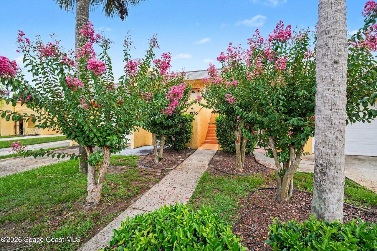 https://bt-photos.global.ssl.fastly.net/spacecoast/1280_boomver_1_1081286-2.jpg