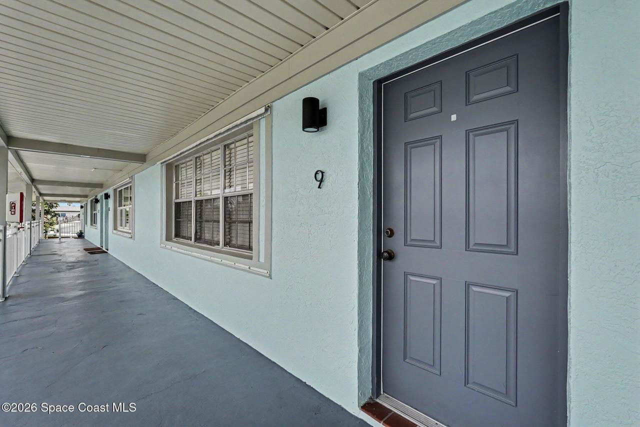 https://bt-photos.global.ssl.fastly.net/spacecoast/1280_boomver_1_1081379-2.jpg