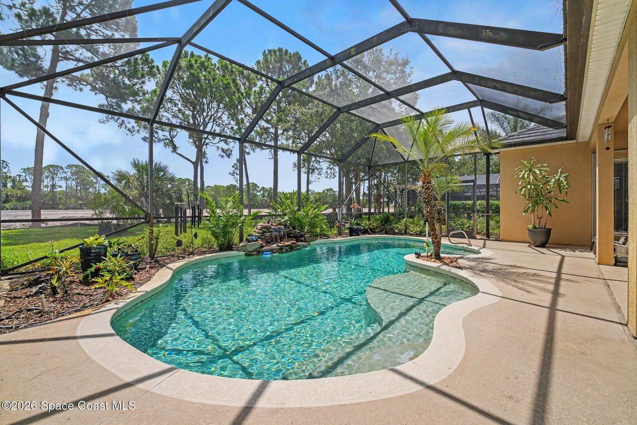 https://bt-photos.global.ssl.fastly.net/spacecoast/1280_boomver_1_1081587-2.jpg