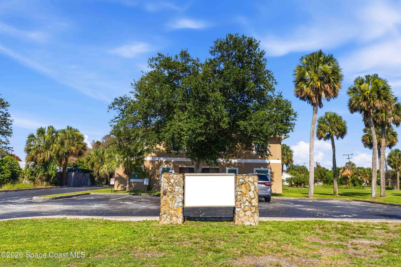 https://bt-photos.global.ssl.fastly.net/spacecoast/1280_boomver_1_1081816-2.jpg